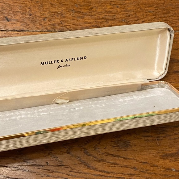 Muller & Asplund Accessories Vintage Muller Asplund Jewelers